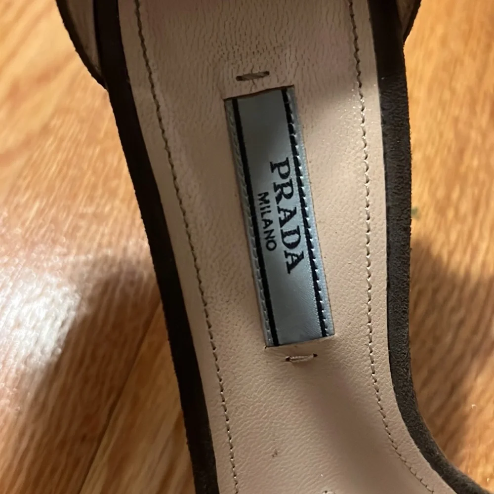 Authentic Prada heels - Picture 6 of 7
